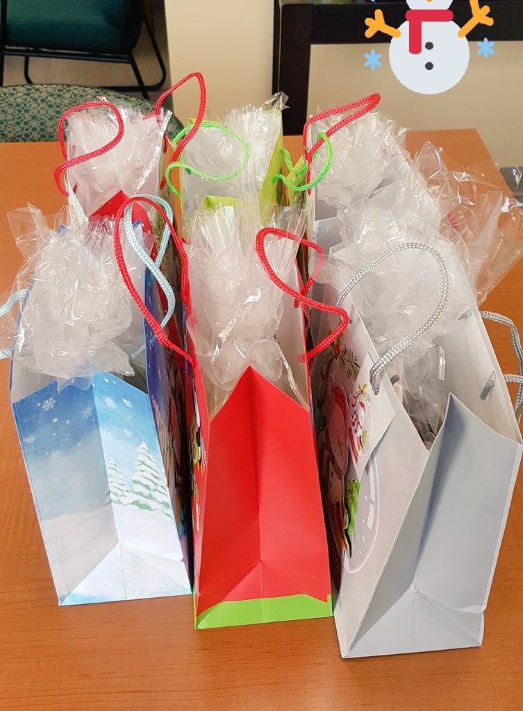 BushraManan's tweet photo. Happy birthday to Erica and Ishmeet and holiday gifts #teamklondike #Christmas #birthdaygirls https://t.co/lEnD8uNeqy
