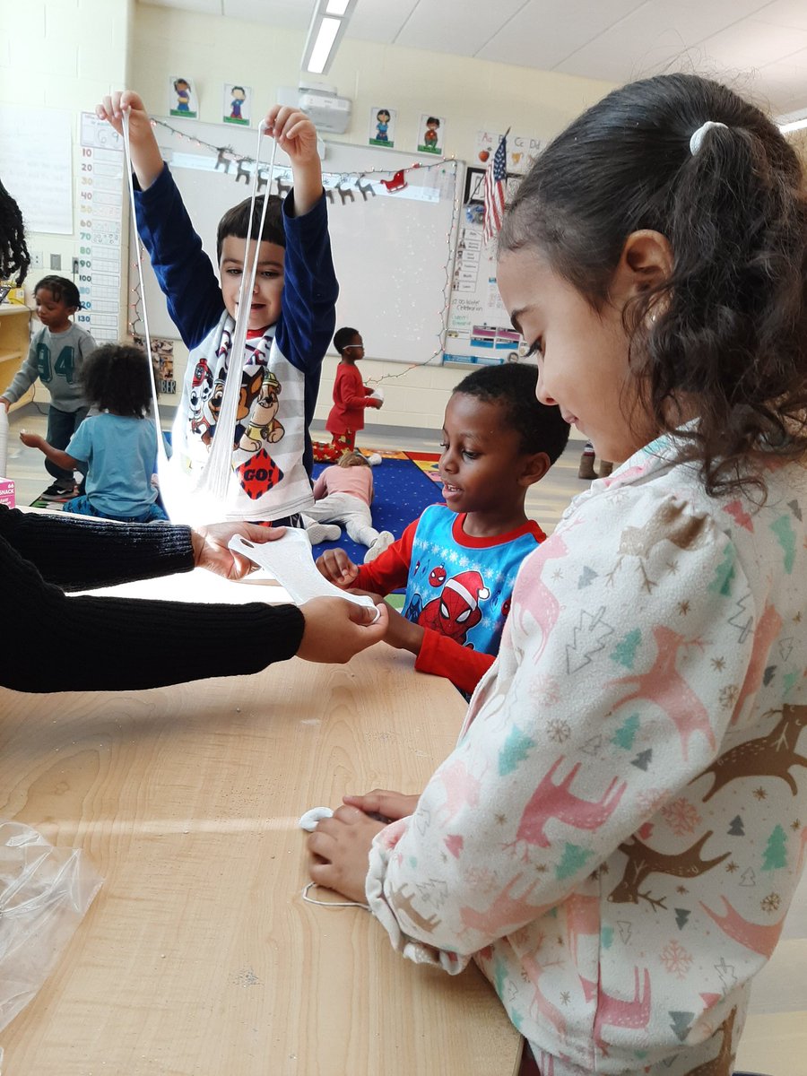 Mrs_Santos_'s tweet photo. A fantastic pajama day full of snowman slime, snowman stacking, bowling, gift bow relays, and good company! #owlclass @EndeavourJBMDL #happyholidays2019 https://t.co/BCaQWyhI4R