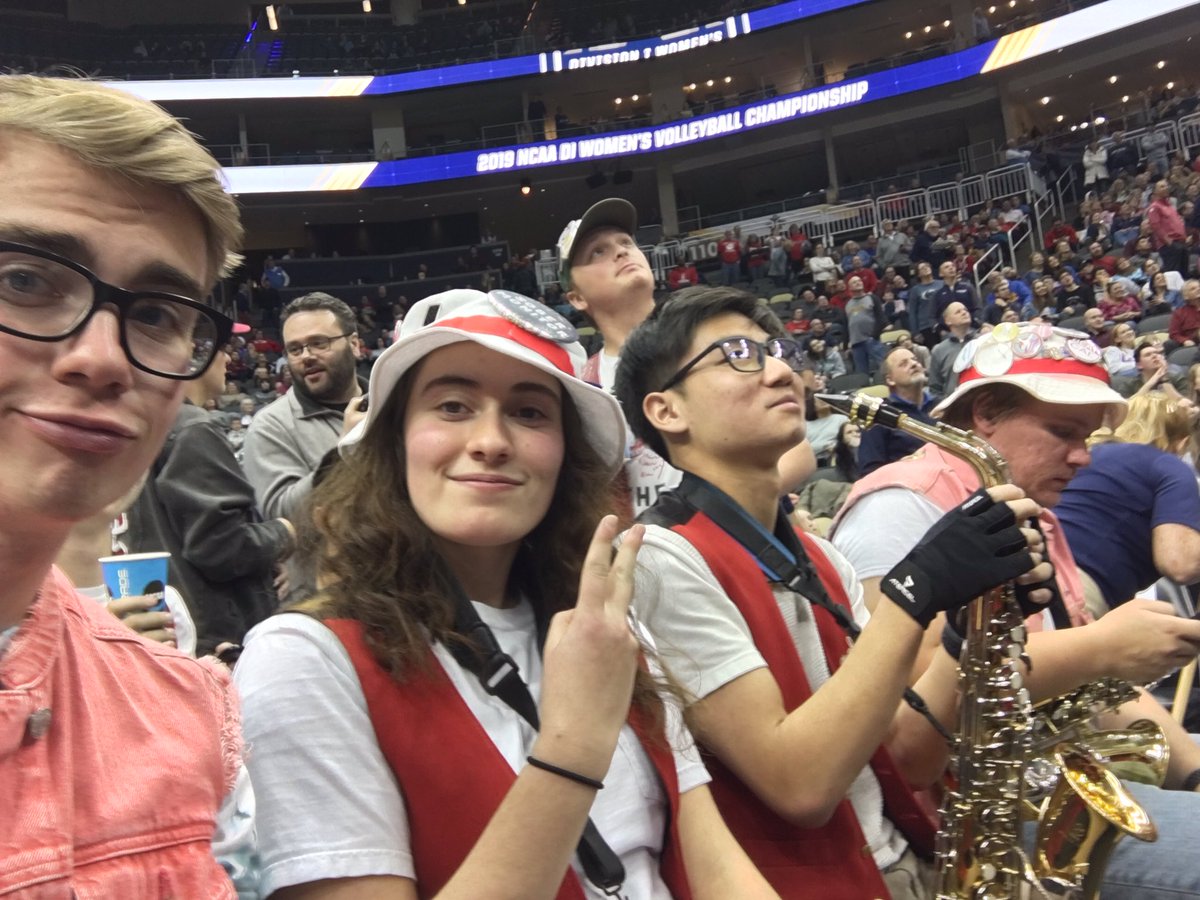 LSJUMBAltoz's tweet photo. Helo #NCAAVB we <3 this games. Give us shirts to throw and we will release the hostages. https://t.co/lBYoGB2y86