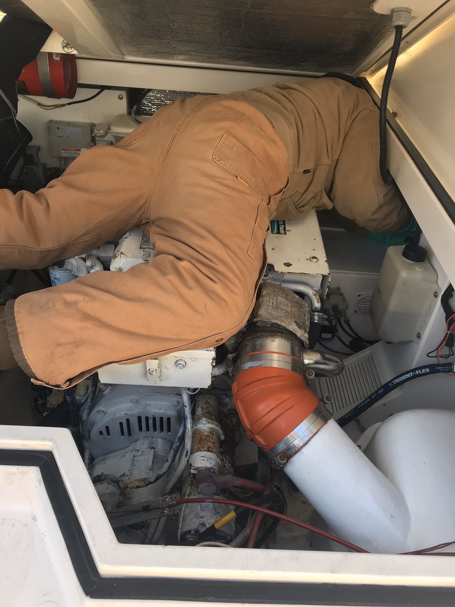 JonAskew3's tweet photo. Our Marine Technicians really get into their work 😁 https://t.co/Sp3CufxTwU