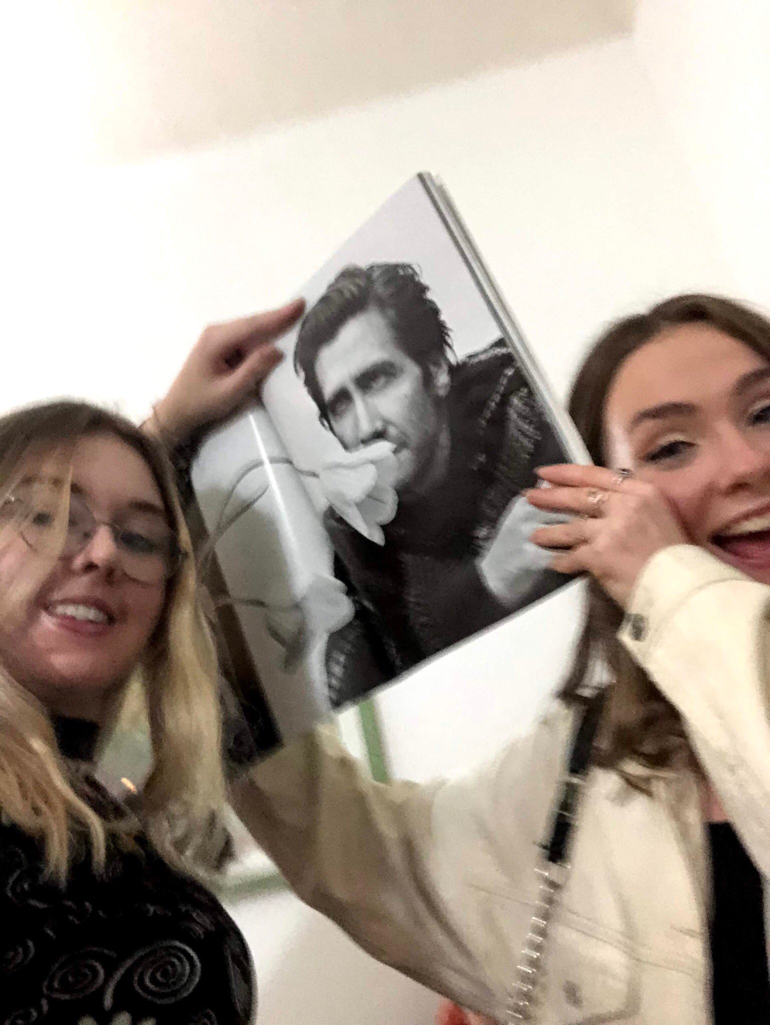 Omg happy bday jake gyllenhaal 