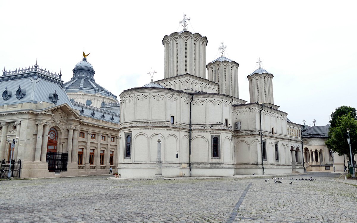 DBi_worldwide's tweet photo. Are you curious to know about the process of setting up the most common form of #Company in #Romania? Then read our latest blog by our #Bucharest #Business Specialist Nicholas Simon Hammond and find out more! 
https://t.co/KumNE06TZ0 https://t.co/eTyppgHuOU