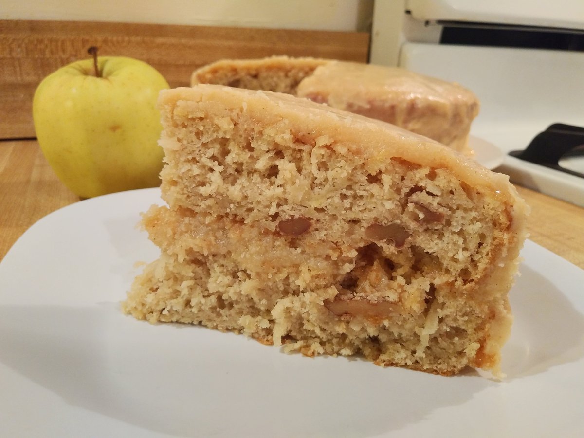 ParnellChef's tweet photo. #BestWayToSayGoodbye Say Goodbye to Fall and Hello to Winter by making Apple Caramel Cake!👨🍳🍏🍎
https://t.co/8GtQpj7mWu
#foodie #foodies #foodblog #foodblogger #foodbloggers #foodpics #foodphotography #recipe #cooking #desserts #ThrowbackThursday #Thursday #ParnellTheChef https://t.co/KX6dxKQN16