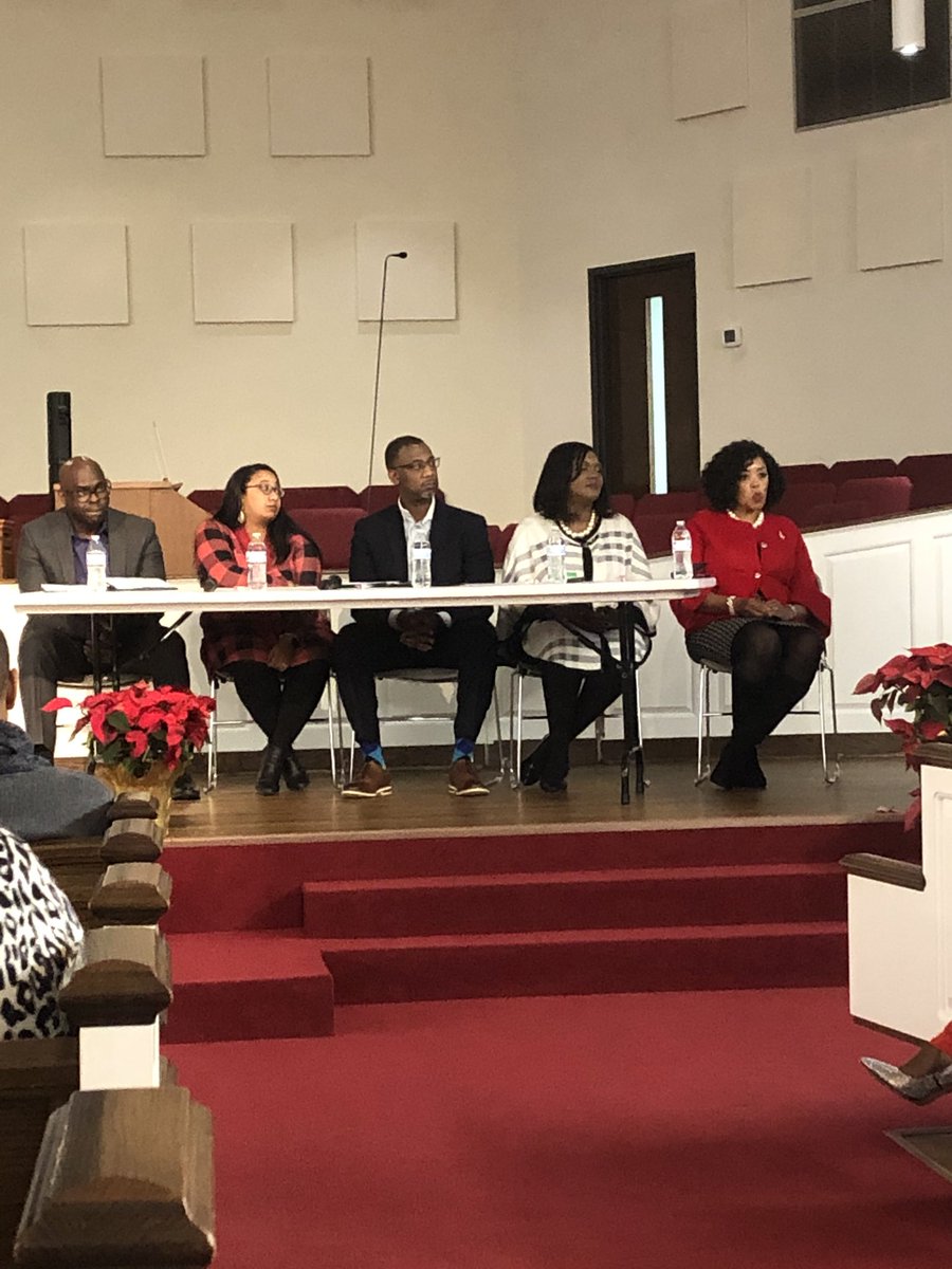 PatCothamMeck's tweet photo. Great to at a forum focusing on “Health Around the Holidays” #MentalHealth @ReederMemorial Baptist Church led by Social Justice Committer Chair, @PeoplesVoiceNC #ImpressivePanel @a_trotman of @MeckCounty @hipolitix @judgeablake @dedrickrussell @1of2vics https://t.co/XYc3y5zXCH