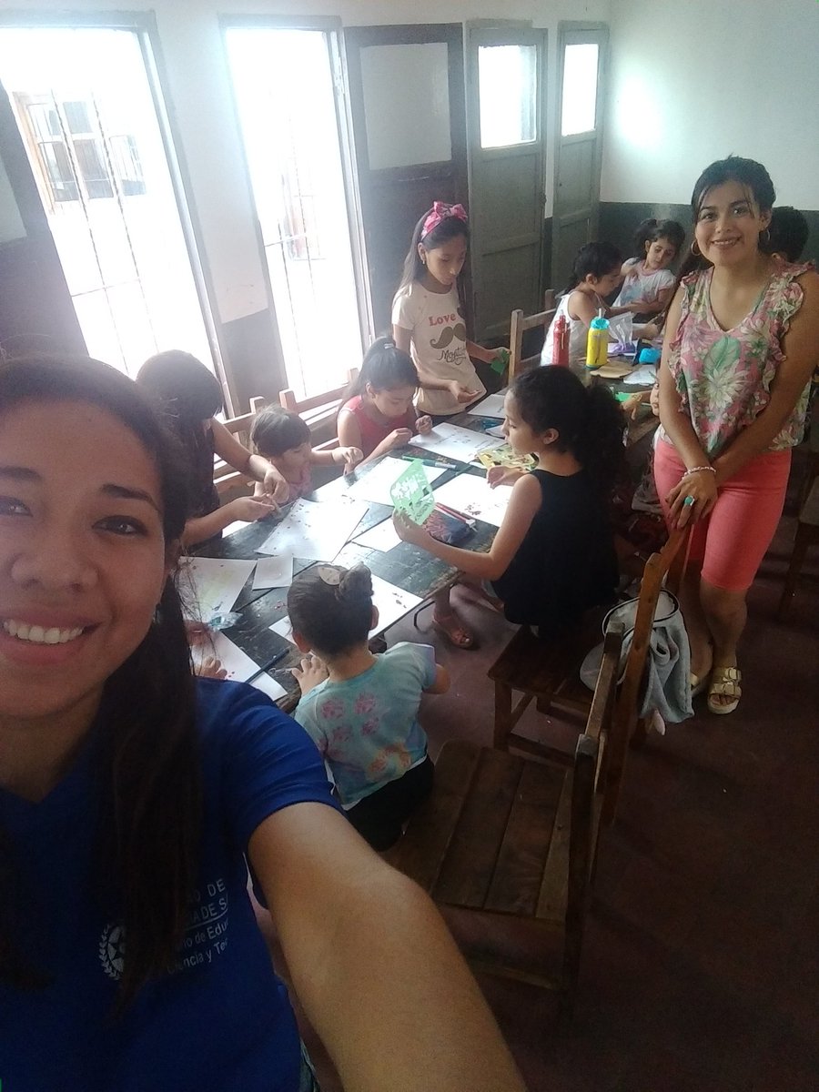 AndyJuarez1908's tweet photo. Otra jornada más con l@s niñ@s del Centro Vecinal de Villa Cristina... #PlayonesEducativos
#PolíticasSocioeducativas
La temática de hoy fue: "no a las pirotecnias" con juegos y collage les mostramos, el porque no deben usar pirotecnias
@GustavoSaenzOK @artydance23 @matiascanepa https://t.co/5szFbiZK0J