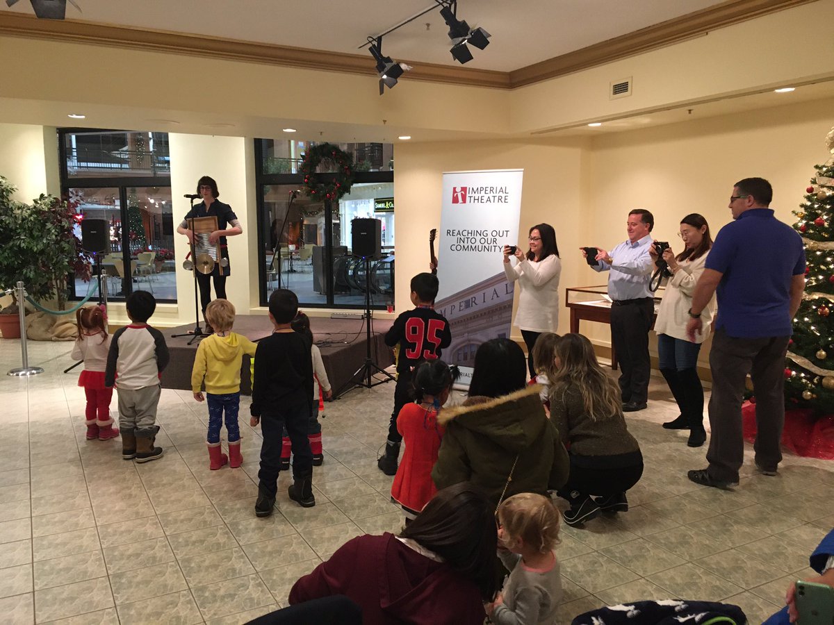 ITExtras's tweet photo. Thank u @tomatotomato_sj and @nbmmnb. The kids musicians rocked the museum tonight https://t.co/IVjlnpEcMx
