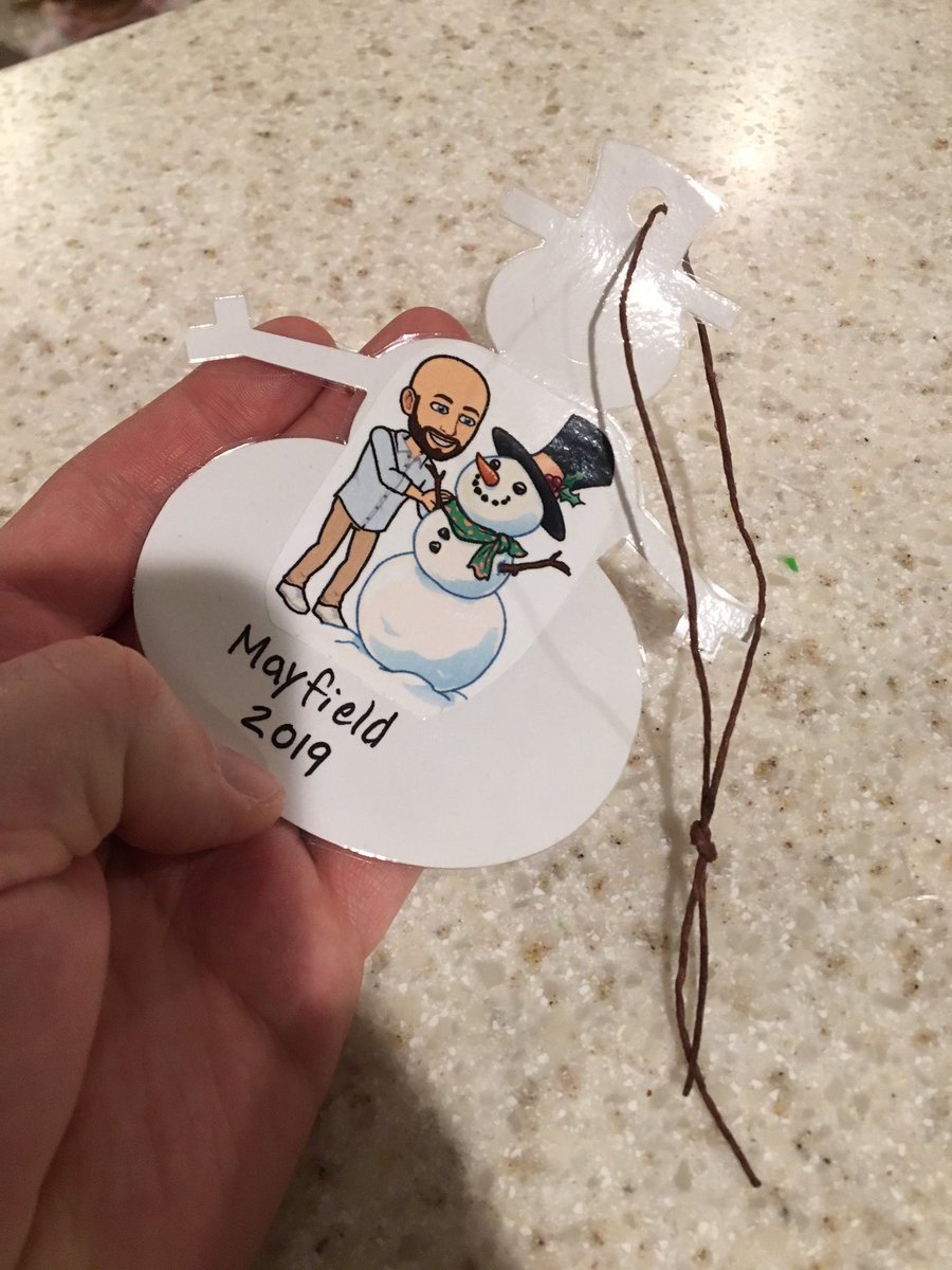Made @Flipgrid AR Ornaments for my students with a special holiday message! ☃️🎄🎅🏼They will make their own tomorrow to take home for the holidays! So glad I saw this idea! #ThisIsWe #MiddieRising #AROrnaments #FlipgridAR #ChampionsDreamBIG #TechInTheClassroom #bitmoji @Bitmoji