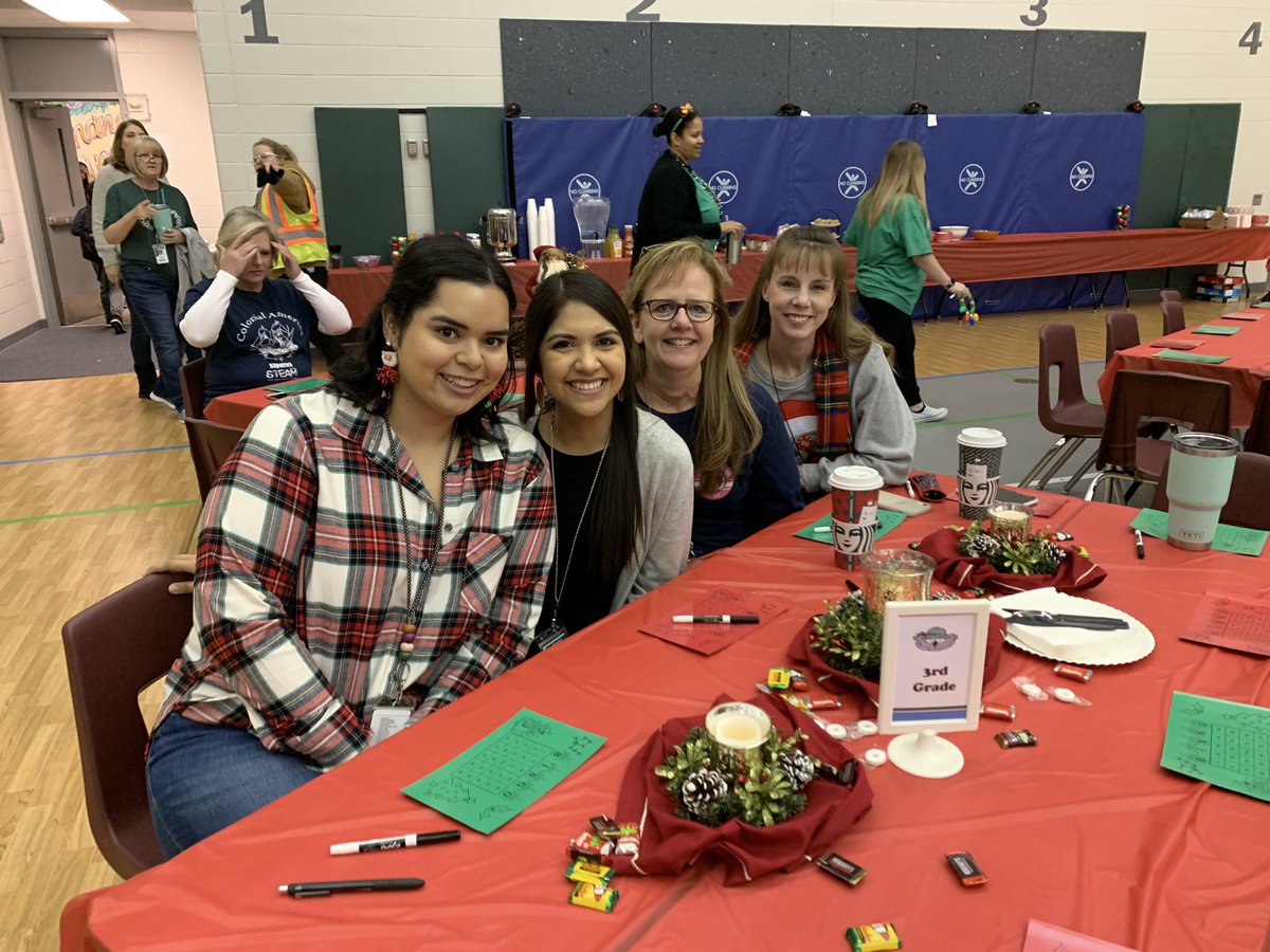 msestrada108's tweet photo. OKE Staff Breakfast!🎄There were plenty of reindeer games and tacos! #GoOKEKoalas https://t.co/ir9B4YiPcD