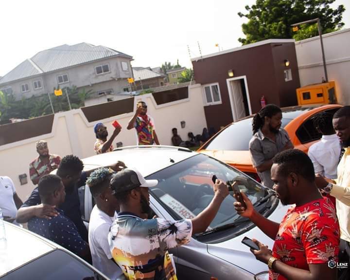 shattawalegh's tweet photo. My little appreciation to these loyal fans @Gedio10 and Bilal Larry for their unflinching support for me over the years! #SMLoyaltyAwards19 https://t.co/54cpK2HhKN