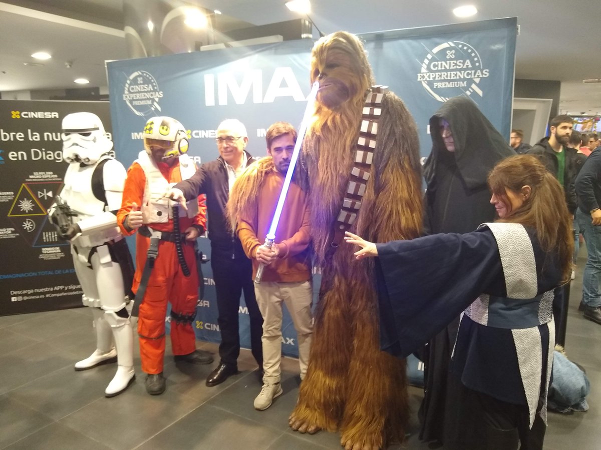 Tomas_Pardo's tweet photo. Ya he visto #ElAscensoDeSkywalker y lo he hecho en las mejores condiciones posible. Un placer estrenar la sala #IMAX de @cinesa en @diagonalmar con la última entrega de la trilogía de #StarWars. #CinesaExperienciasPremium #CinesaIMAX #IMAXDiagonalMar #CompañerosdeEmociones https://t.co/TP7mfJH3ZV