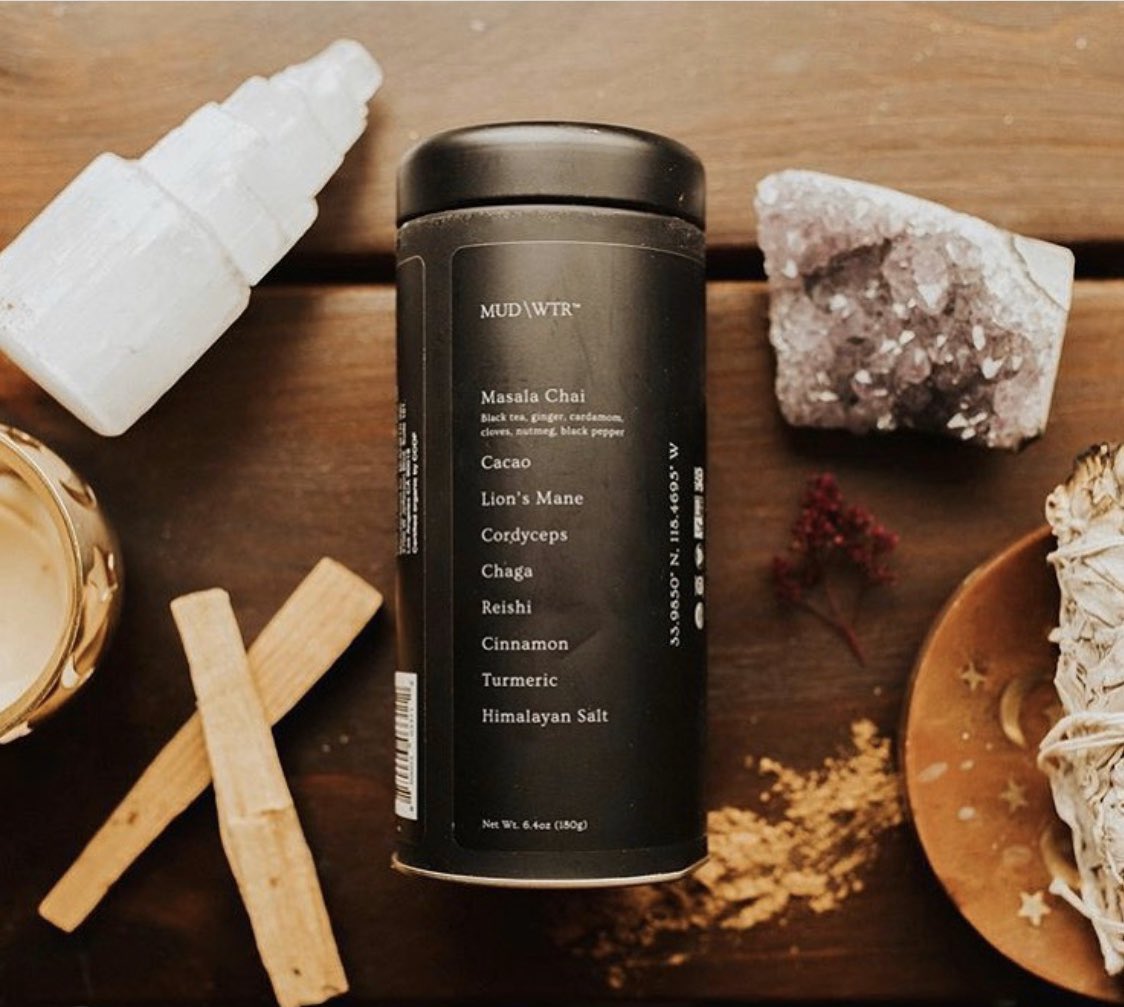 DinaJuve's tweet photo. INSTAGRAM GIVEAWAY @dinajuve  12 Days of GIVEAWAYS 🎁 @drinkmudwtr 

Day 8 GIVEAWAY: A month supply of MUD, Creamer Sachets, USB Frother, stickers, and an additional creamer tin.

Your new morning ritual! MUD\WTR™ is a coffee alternative full of organic ingredients. 🖤 https://t.co/pukwB82IXz