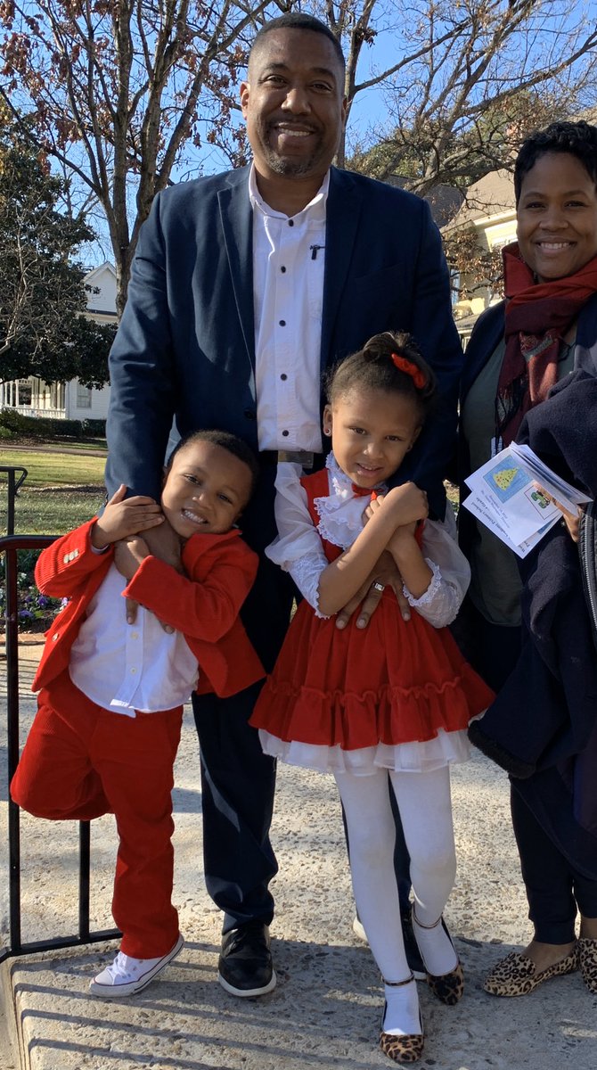 cheerdoc_hopes's tweet photo. Turn down for what? #doveanddeuce #Christmasprogram2019 https://t.co/AaGsUUQaYV