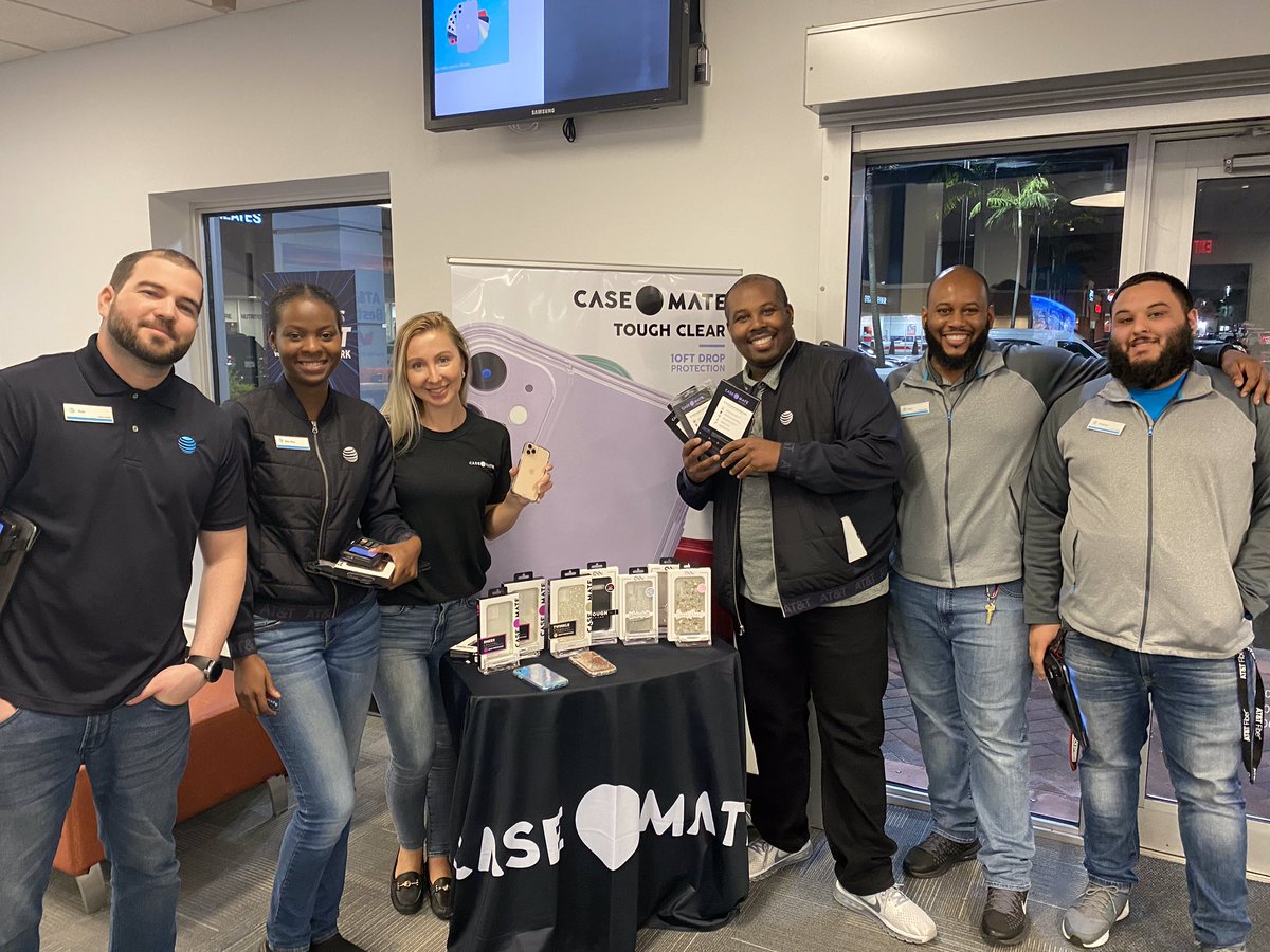 BiscayneStore's tweet image. Big shout out to my whole team! 📣📣📣@Sumitra_Coote @preciouszmoment @saidycamacho1 @JasonJj5839 @efrenfavela @jrluna11 @CaseMate Thank you so much for your participation for our store in 2019 #BayFlow A picture is worth A thousands words, Frederick R. Barnard. 💪🏿💪💪🏻💪🏼💪🏽💪🏾