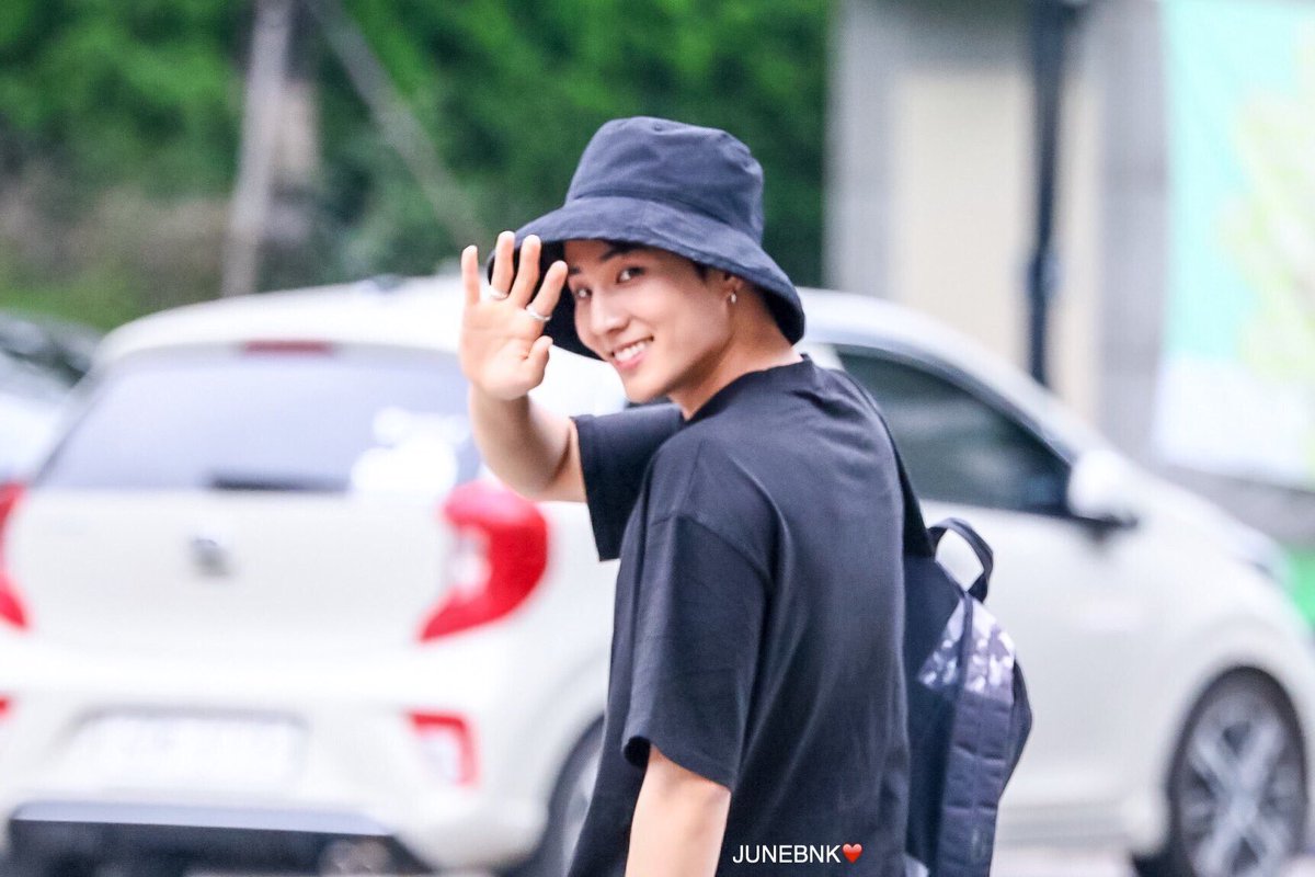 UwuVlive's tweet photo. 강영현 사랑해 ♡♡♡

#HappyYoungKDay https://t.co/Kt6vxvOY73