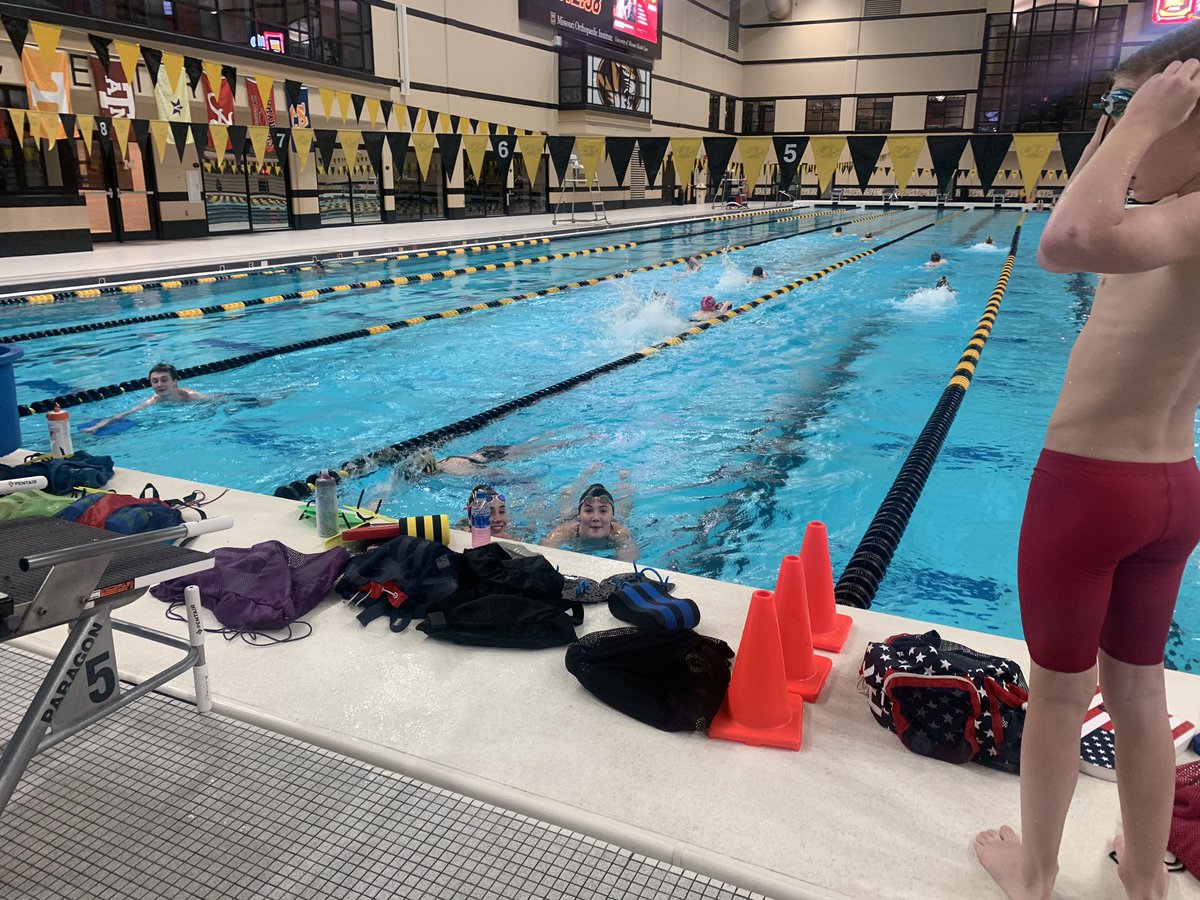 CSCTigersharks's tweet photo. We’re full force at the @MizzouRec! #CSCProud #GoTigersharks 🐯🦈 https://t.co/RULzjFdyws
