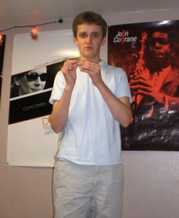 EricRemme's tweet image. If I could go back 10 years I would tell Eric 3 things: 1) You’re gay and it’s great everyone will love you 2) Get a fucking therapist please 3) Also look into antidepressants