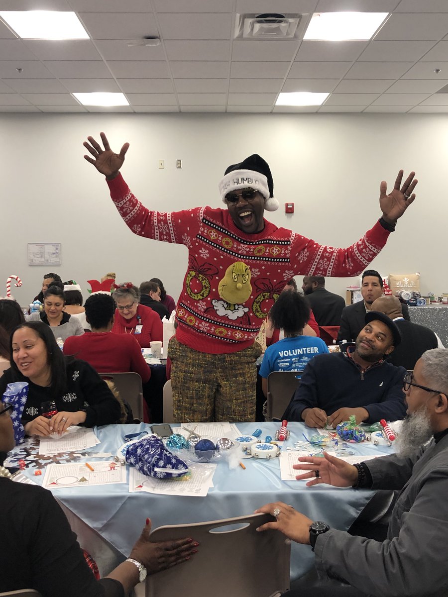 MansurPl's tweet photo. As we close up school for the holiday, I would be remiss in not recognizing the fun-loving and creative spirit of our @kcpublicschools staff! #JoinUsin2020 #TeamKCPS https://t.co/Hu3TokrEk7