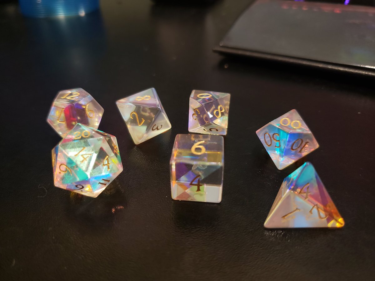 Tipper213's tweet photo. The new set of dice I ordered came in today! They look fantastic! https://t.co/4AnubuKosj