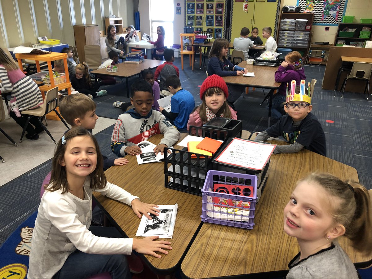 jsabernathey's tweet photo. My students have been busy doing acts of kindness around our building. Today they read to some younger friends a book about winter, holidays etc. I am so proud of them! #pveproud, #r7proud https://t.co/qXX8MRPXxF