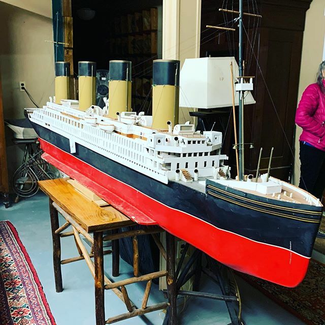 HarleyPierce's tweet photo. This is one of the most amazing things I have ever seen at an estate sale.  Eleven foot hand made model of the #titanic https://t.co/SCLPxBp66X https://t.co/JaZ2kJn4bM