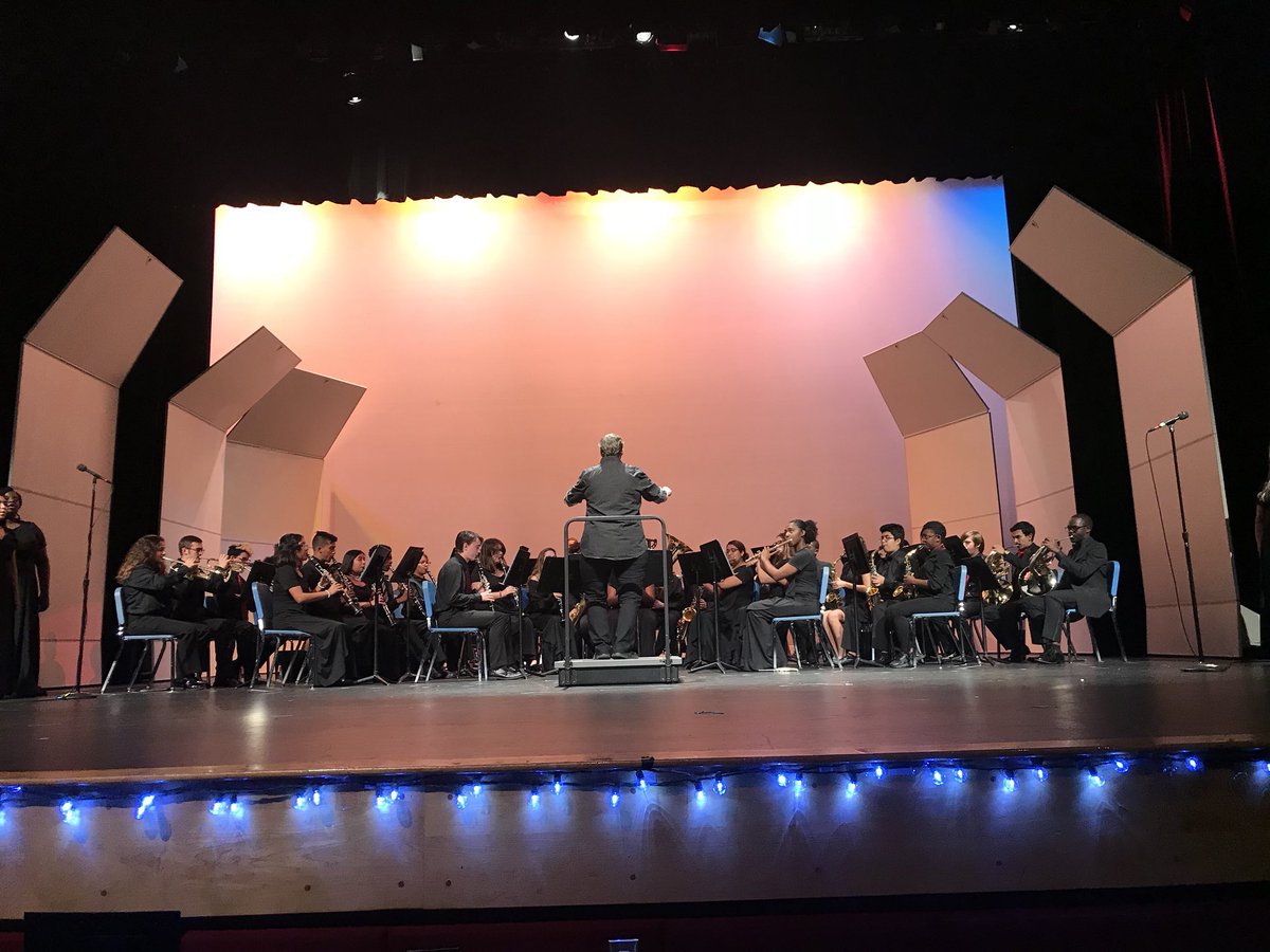 Prin_Robinson's tweet photo. Our Chorus and Marching Chiefs sharing holiday cheer at our winter concert Sounds of the Season. Outstanding performance! @SantalucesHS @Santaluces_Band @shsthetribe @SommerPBCSD @southPbcsd https://t.co/uIYatzdUni