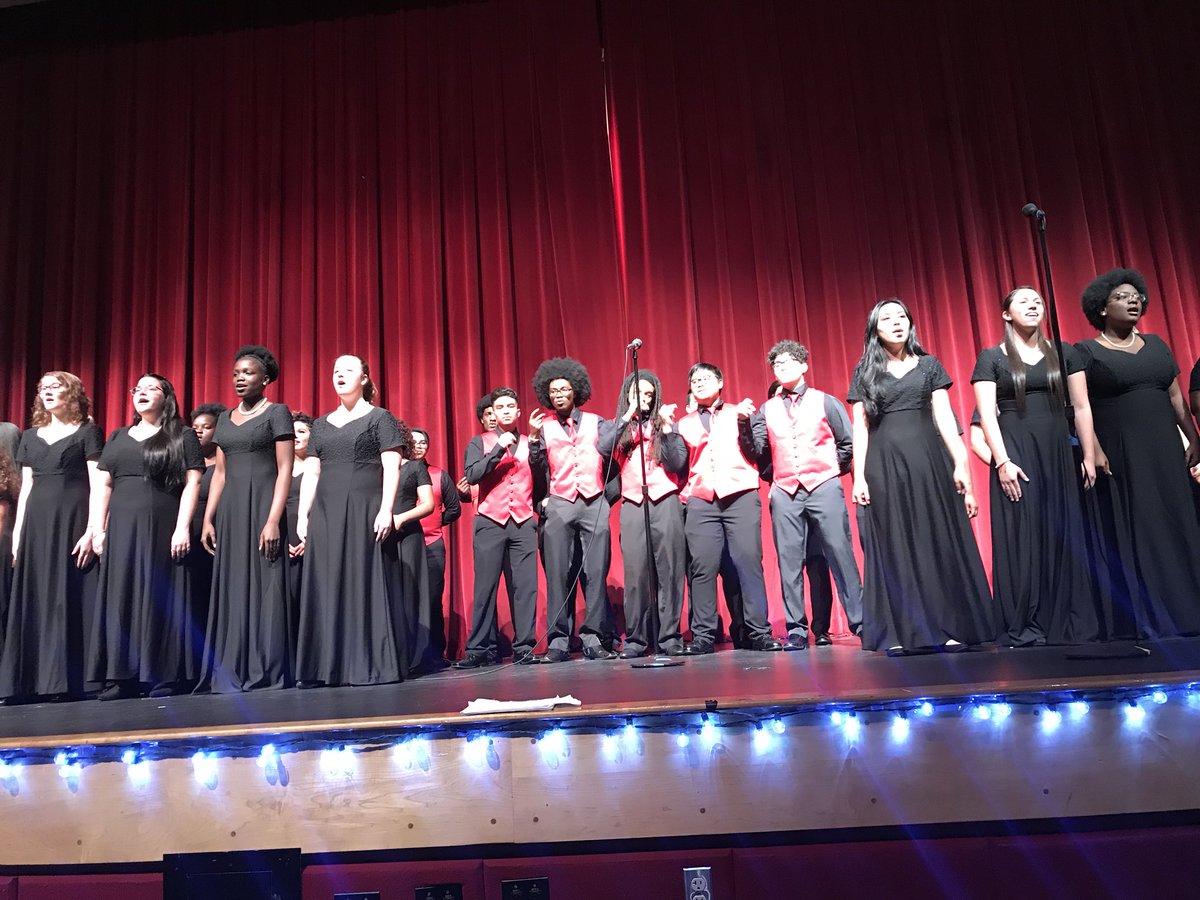 Prin_Robinson's tweet photo. Our Chorus and Marching Chiefs sharing holiday cheer at our winter concert Sounds of the Season. Outstanding performance! @SantalucesHS @Santaluces_Band @shsthetribe @SommerPBCSD @southPbcsd https://t.co/uIYatzdUni