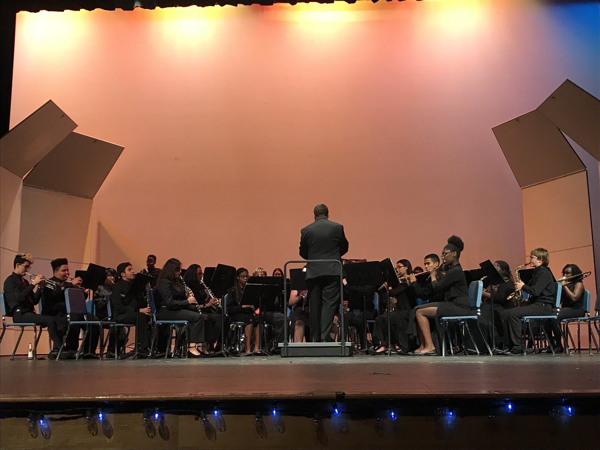 Prin_Robinson's tweet photo. Our Chorus and Marching Chiefs sharing holiday cheer at our winter concert Sounds of the Season. Outstanding performance! @SantalucesHS @Santaluces_Band @shsthetribe @SommerPBCSD @southPbcsd https://t.co/uIYatzdUni