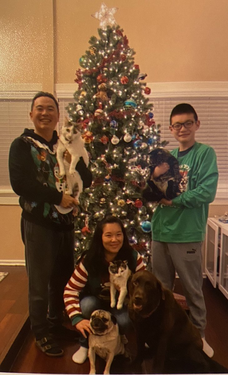 MrsSoo625's tweet photo. Wishing you all a Happy Holidays! #ThreeWeeksOff https://t.co/ETuop5MHtA