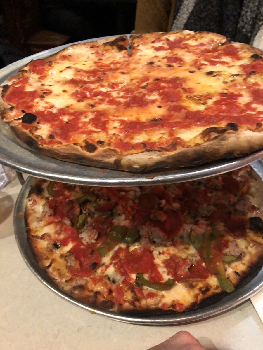 Brandon_Beem's tweet photo. No better pizza in NYC #JohnsofBleecker #Onebite @stoolpresidente https://t.co/9YDw12ovac