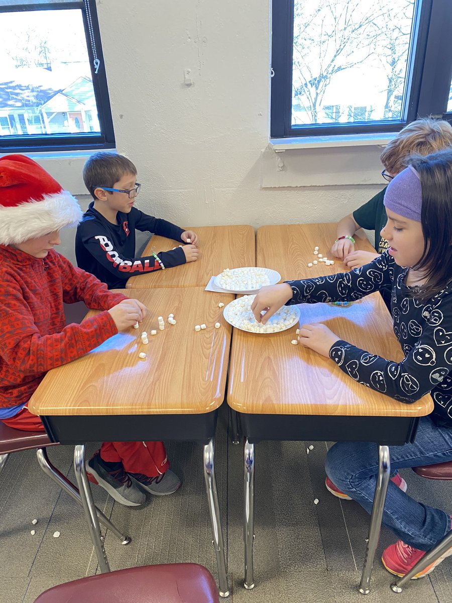 MrsB206's tweet photo. Winterfest 2019 was a success! Happy Holidays everyone! ❄️ ⛄️ 🎁 @KParker2O4 @YallumSuperHero @MsVailsVIPS #pattengillpride #berkleydifference https://t.co/Nlu40ORbfN