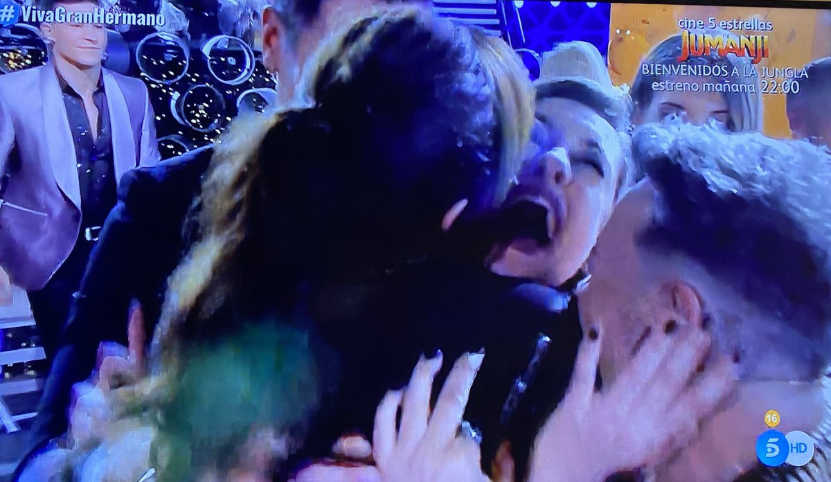 alvaroRoldan_'s tweet image. ADARI GANADORA!!!!! 😍😍

#VivaGranHermano #finalGHVIP
