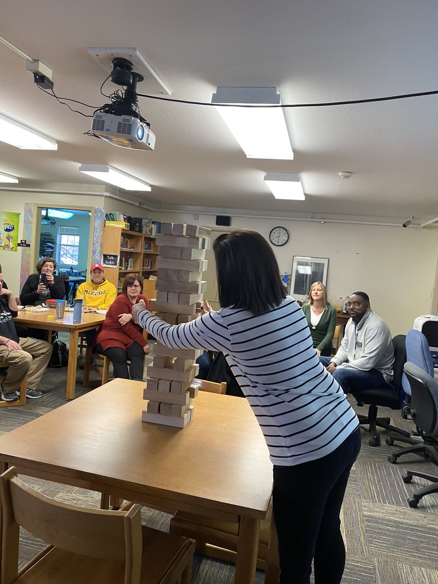 TWoodsDRE_P's tweet photo. When you have your last staff meeting of the year and you end it on a fun note! Fabulous Food and Fun #COREROCKS #CPSBEST https://t.co/fPMD58LfMh