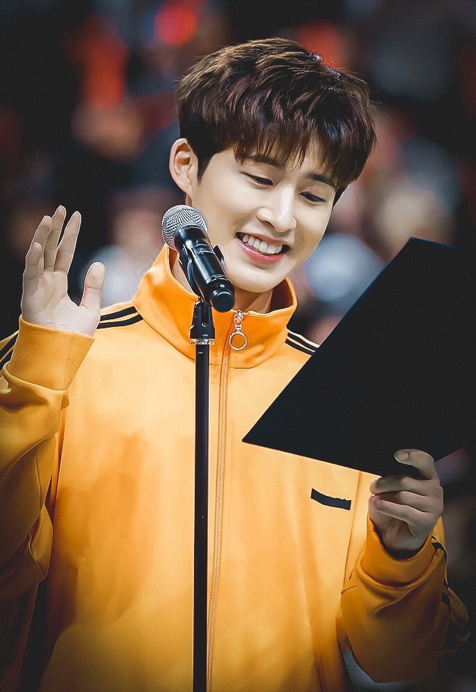 kimhanbintrash's tweet photo. I’ve always love your smile &amp; everytime I remember you, I picture you smiling. Hanbin, I’m always praying for your happiness. if i could make you as happy as you make me I would. ♥️

 #Hanbin_행복하자 https://t.co/gPj3hI3fHx