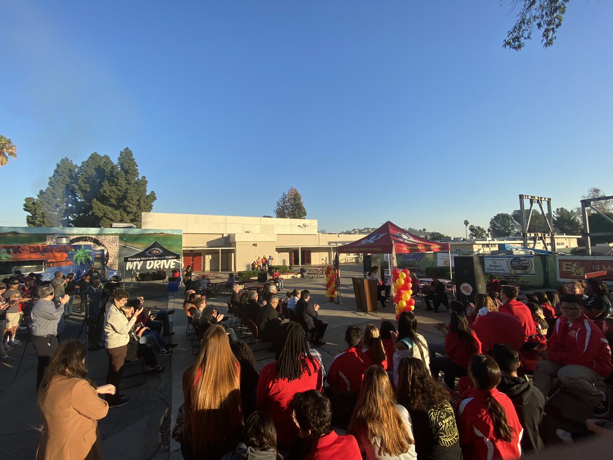 ElModenaHS's tweet photo. Topping-Off Ceremony held today to commemorate the ongoing construction of our new Measure S STEM Center! Thanks to all community and @OrangeUnifiedCA dignitaries who joined with staff and students for this special moment in Elmo history! #thisiselmo https://t.co/LNHG0FPRdN