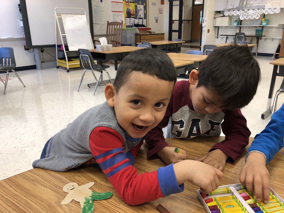 MsRichardsLCPS's tweet photo. Run, run as fast as you can... K kids using their talents and senses to create their own gingerbread man. https://t.co/zjnOfFlkyh