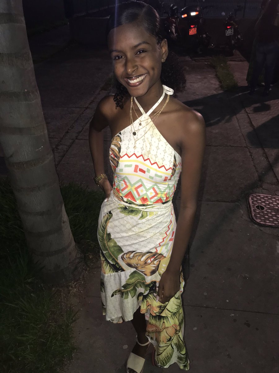 Rayanne_caio1's tweet photo. Sou eterna aprendiz e esse é só o meu primeiro passo .👩🏿🎓 #Enfimformada https://t.co/BK3EWnf62Q