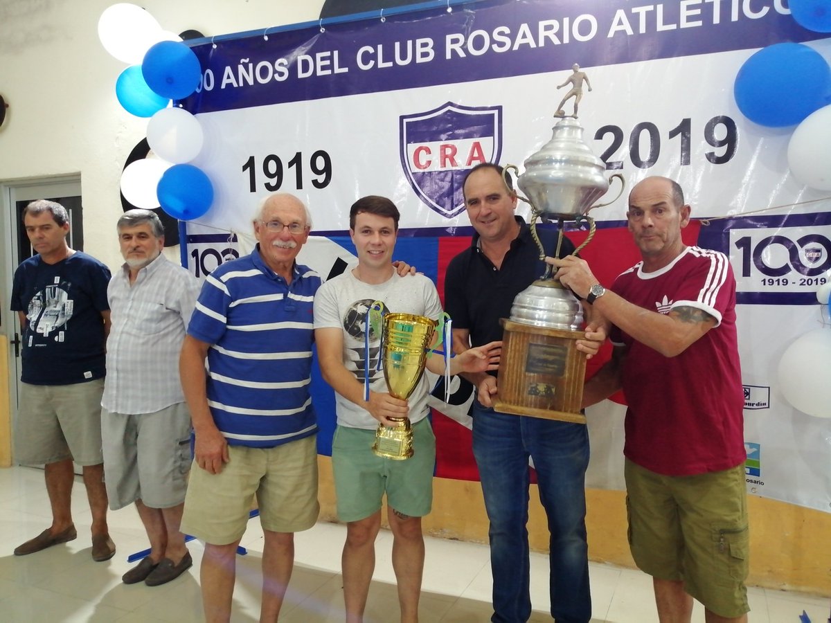 CRAoficial's tweet photo. La Liga Rosarina entregó los premios del campeonato 2019.
Nuestra institución se quedó con:
*Campeonato Preparación Copa "SZ Seguridad"
*Campeonato Clausura Copa "José Di Paulo"
*Tabla Anual
*Campeonato Oficial Copa "100 Años del Club Rosario Atlético"
*Goleador Alexis García https://t.co/E5toEJqvnx