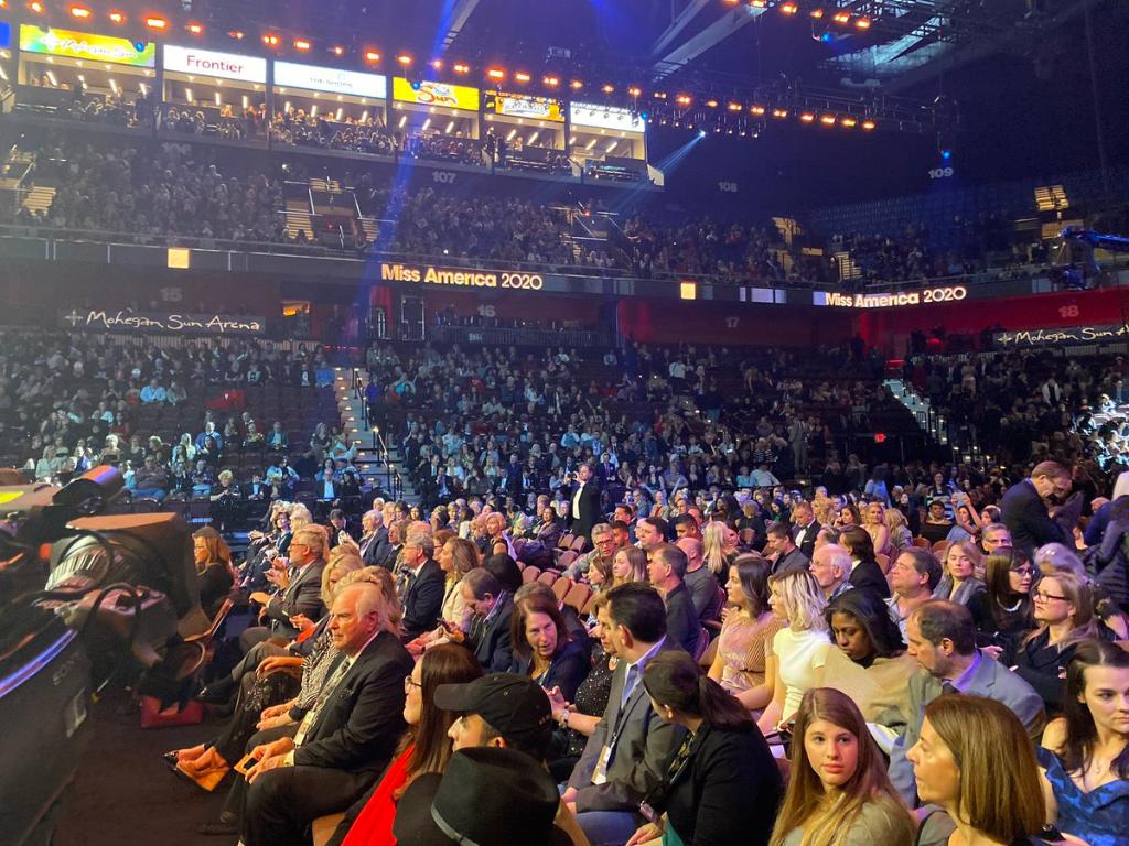 GoRedForWomen's tweet photo. Coming to you LIVE from #MissAmerica2020 #MAO #GoRedWomen where together we’re raising awareness of women’s no. 1 health threat: heart disease! @GoRedForWomen https://t.co/IMyx6hRD2w https://t.co/yTREnvG1Tu