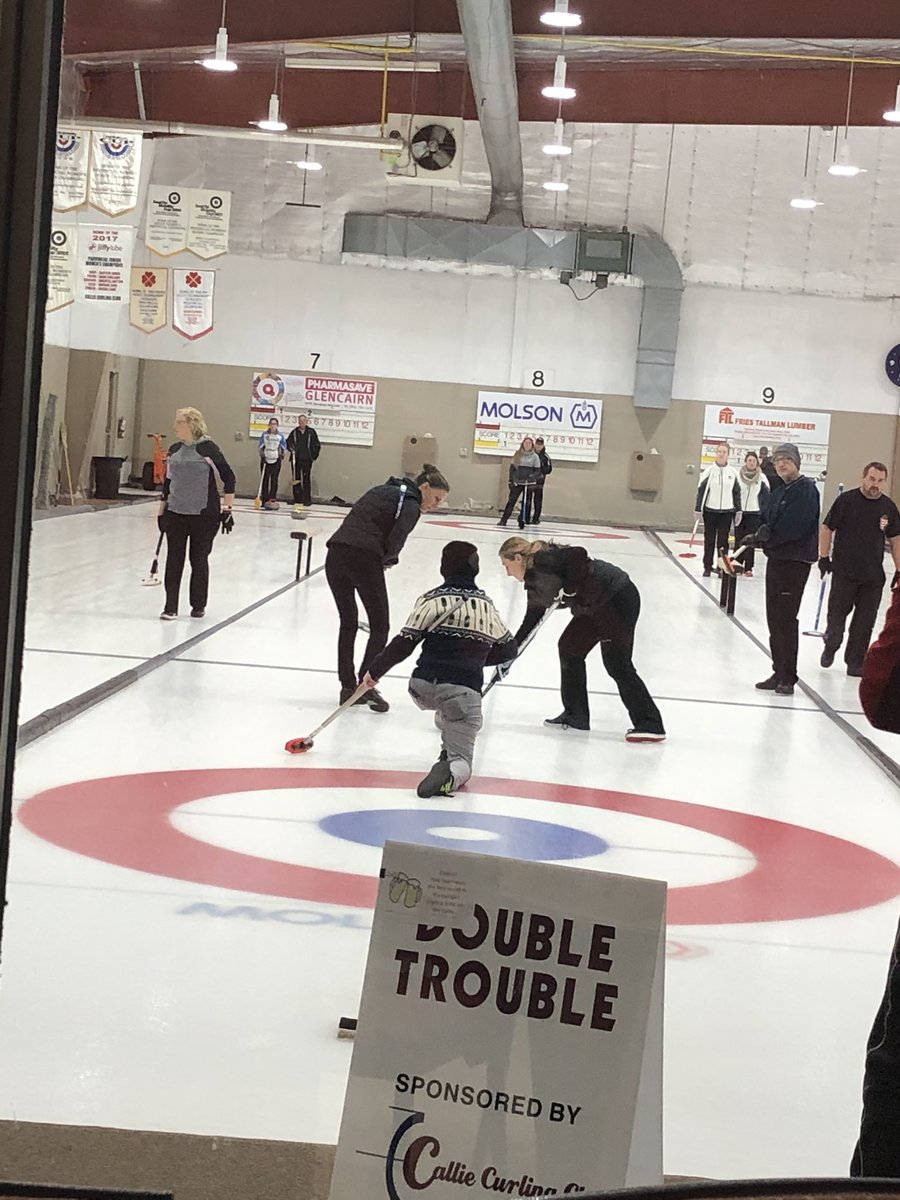 When your dream to curl with <a href="/lstrong19/">Laura Strong</a> comes true AND you have a double knock out! #micdrop