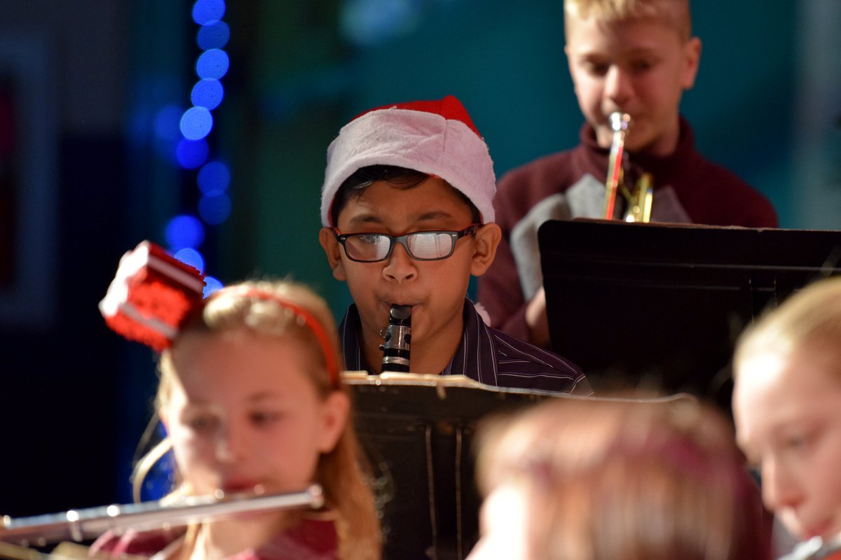 LowerDauphin's tweet photo. Great job Nye Elementary Advanced Strings, Advanced Band, second-graders and fifth-graders! The best way to spread holiday cheer... https://t.co/FXcVdsZNI3