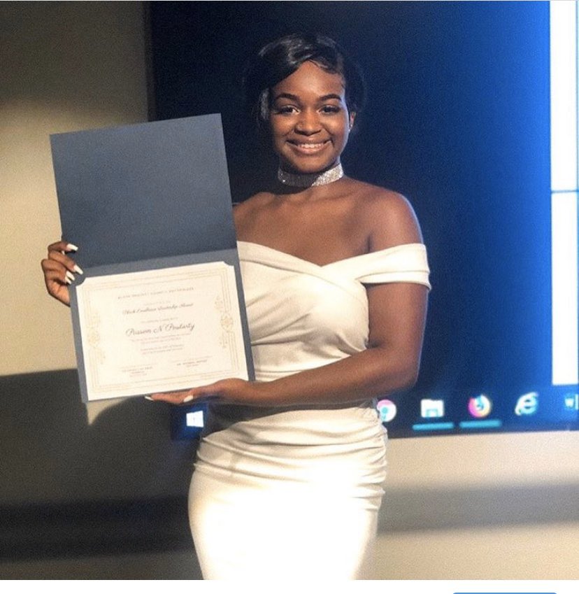 PAPUWG's tweet photo. Former PAP Social Media Coordinator, this Rockmart native, majoring in Mass Communications is back like she never left. Introducing to some and presenting to others, your new Social Media Co-Coordinator and Chief of Design , sophomore, Ms. MaKenzie Kent. 
#uwgpap @kenpossiblee https://t.co/RYsSpua646