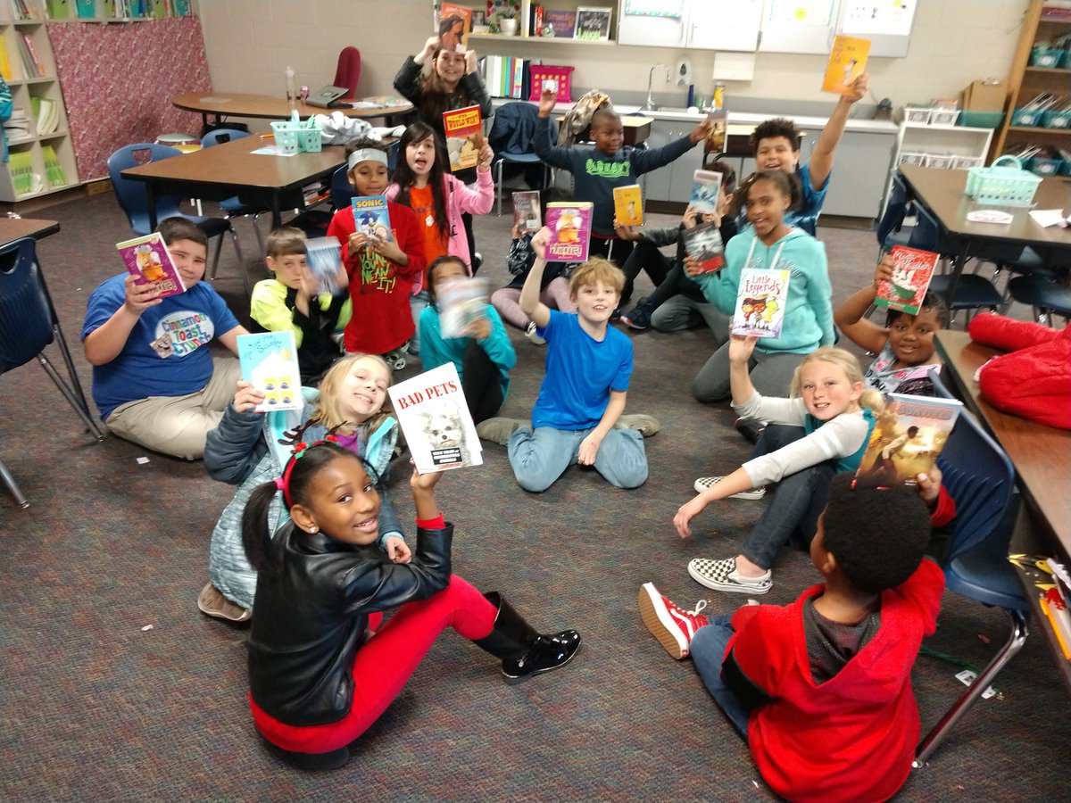 MrsDriggers310's tweet photo. Today's book 'white elephant' was seriously so fun! The excitement on these kid's faces was unforgettable when they found out they could keep their book #literacy #HECreads #Pridein5 #HECleads https://t.co/GYHn1tRyIJ
