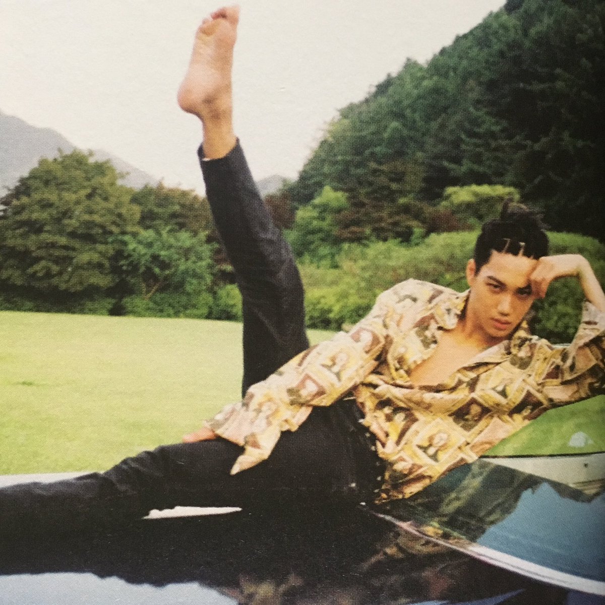 suuyinss's tweet photo. บนตู้มันธรรมดาแงวแบบจงินต้องกระโปรงรถปะ #카이_고양이 #kaidentity https://t.co/z0rIMT9Vz1