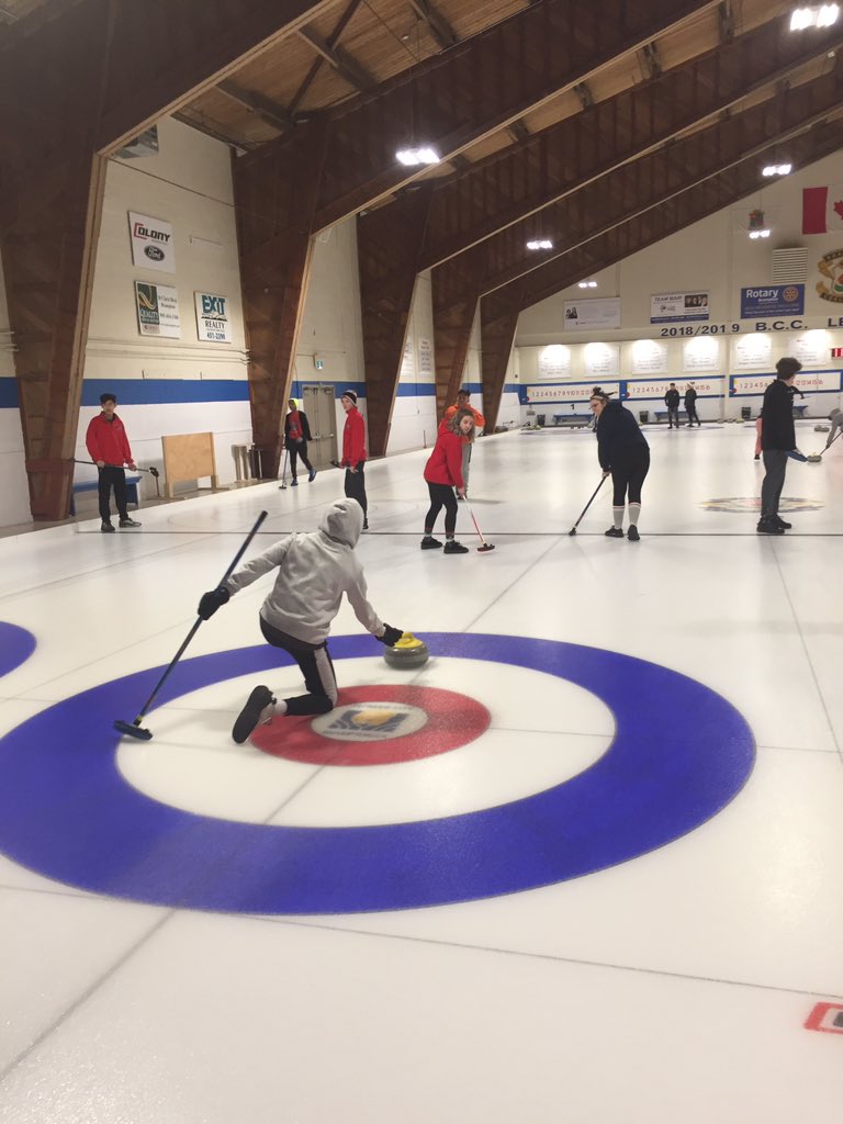 cmk23549167's tweet photo. @CardinalLegerSS @clegersports Six of Leger’s Curling Teams have played over the last two weeks. All have done an excellent job representing our school! Excellent results from all our curlers! #proudcoaches #wegotourehgame #curlingiscool #GoLeger https://t.co/zLgx4s8MJ2