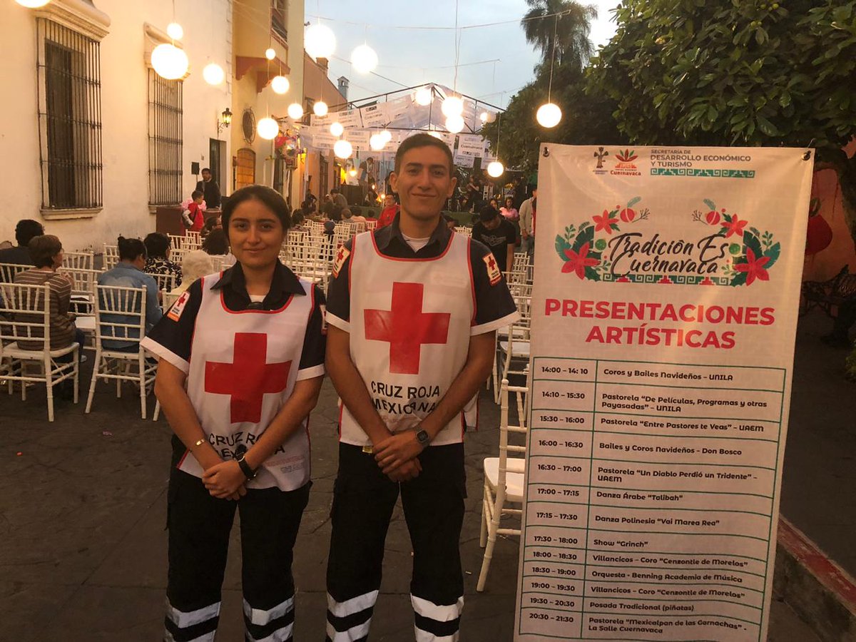 CuernavacaGob's tweet photo. En este momento se presenta la Orquesta de la Academia de Música @BenningMorelos como parte del Festival “Tradición Es #Cuernavaca” 

#TradiciónEsCuernavaca #Diciembre #Navidad #JuntosHacemosCuernavaca #VivaCuerna #VisitaCuerna #VenaCuerna #EligeCuerna #ViveCuerna #México https://t.co/8XM9p64QCP