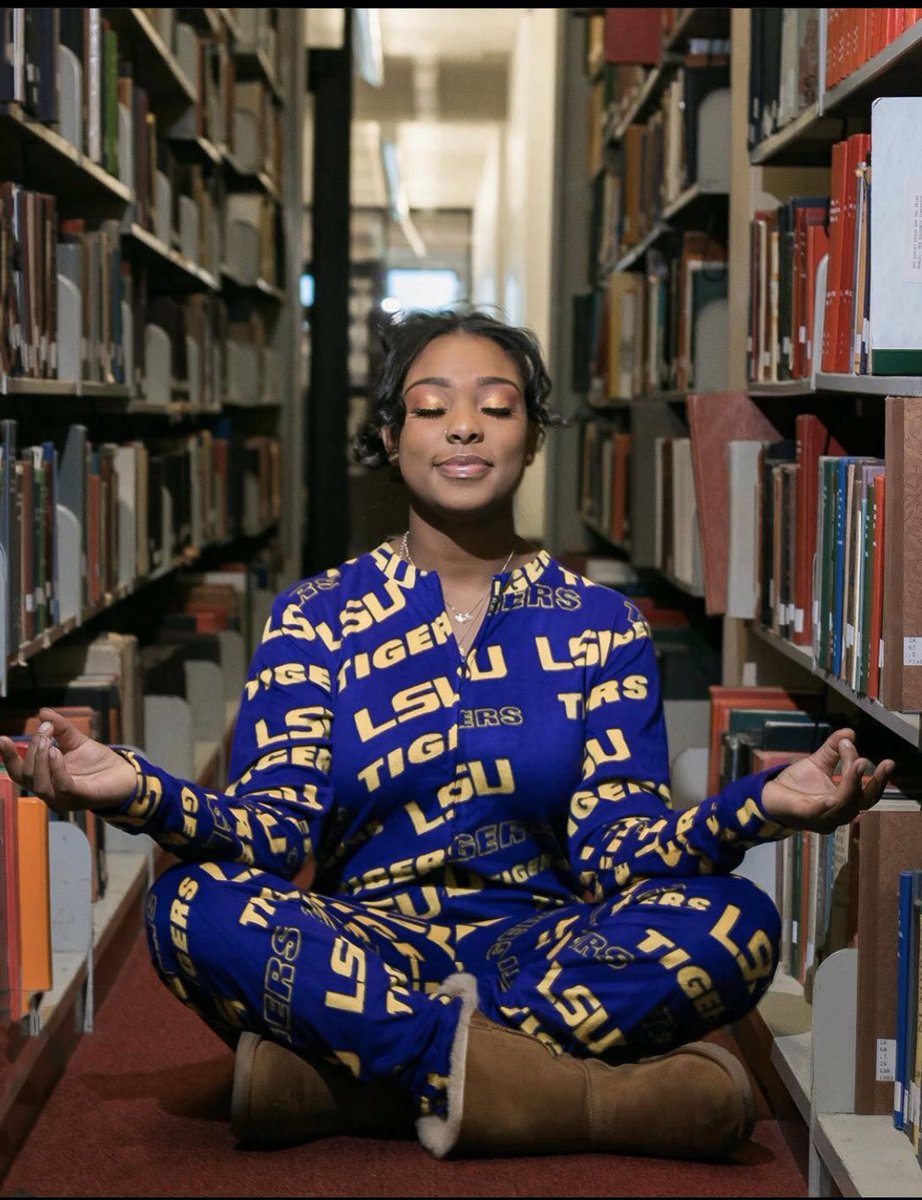 __kch_'s tweet photo. This weekend we were supposed to be coming together to celebrate your graduation but God had other plans and now we’re celebrating your life. You had one of the purest souls and I loved every moment we shared. Thank you for allowing me to be your friend Ms. Shayna Wilcox https://t.co/wO9kwiyX6u