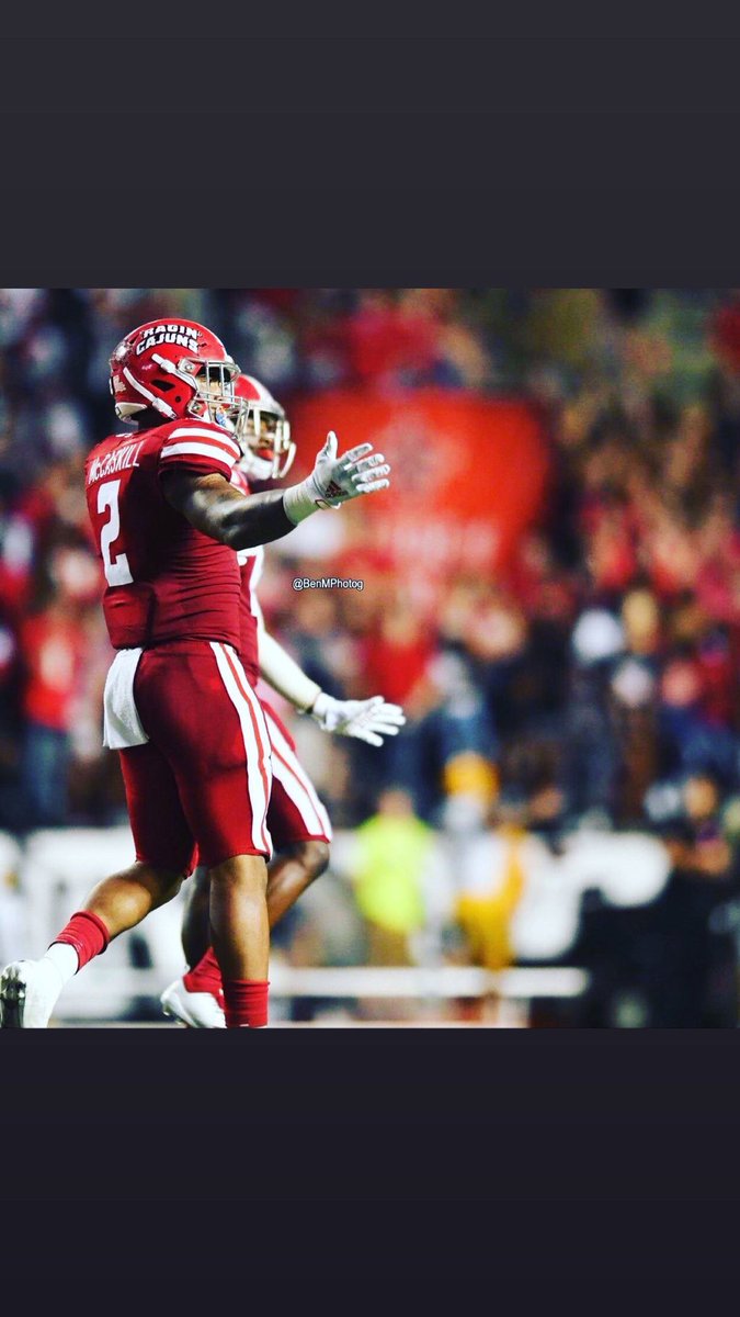 bhadda's tweet photo. I lost every scholarship I had in high school , went to juco lost those offers . Went home lost 4 close people I grew up with didn’t know what I was going to do just needed to leave Detroit , got a phone call from a school Drove 20 hours without telling my family and here I am🙏🏽 https://t.co/RG0dGgbwU8