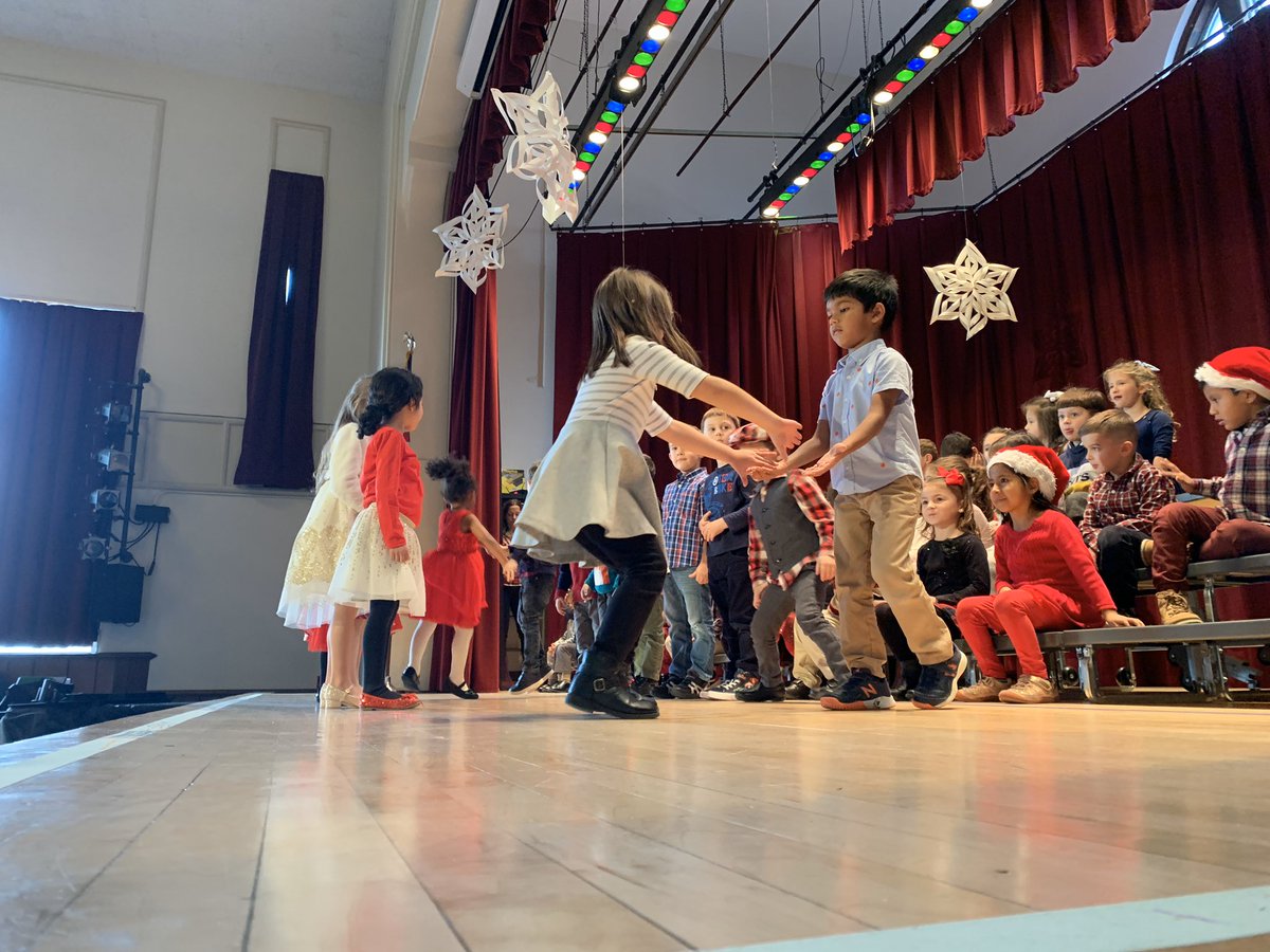 BenjaminStaffDe's tweet photo. Preston Kindergarten Holiday Show @Lynn_Fusco @HarrisonCSD https://t.co/eumzYoRBfc