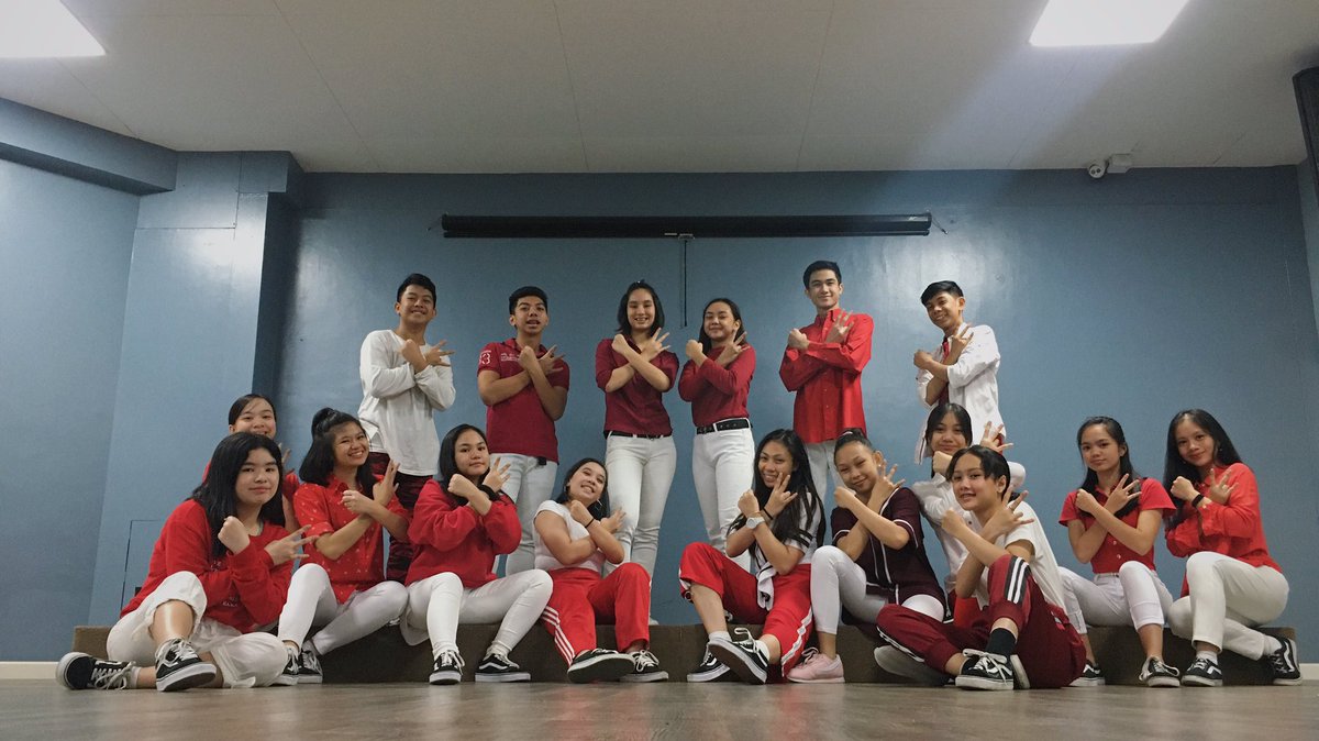 Exceed_DT's tweet photo. MERRY CHRISTMAS FROM THE EXCEED FAMILY! 🎉🎄 https://t.co/sX3dhbPOUk