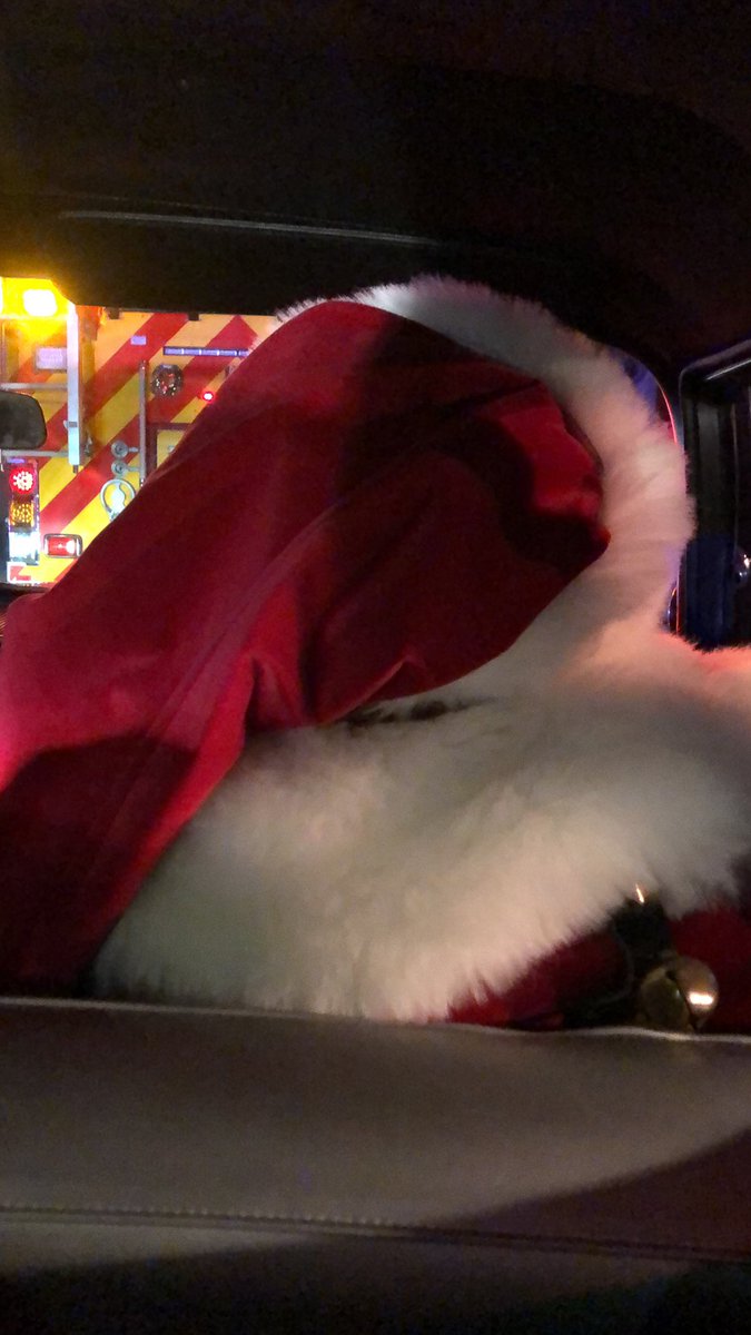 VernonPD's tweet photo. Operation Santa in full effect https://t.co/1H81n7zK0G